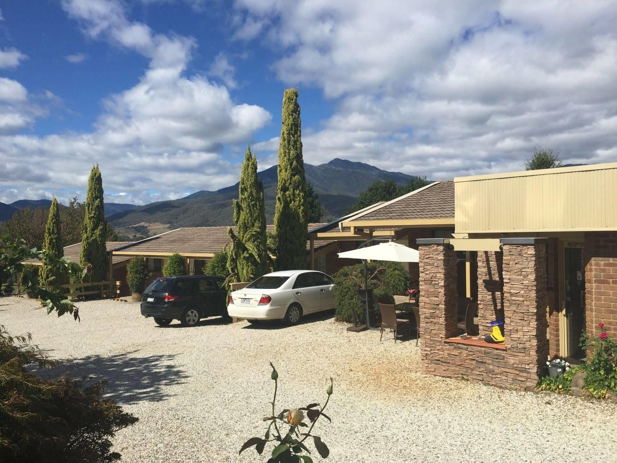 Bogong Moth Motel Mount Beauty Dış mekan fotoğraf